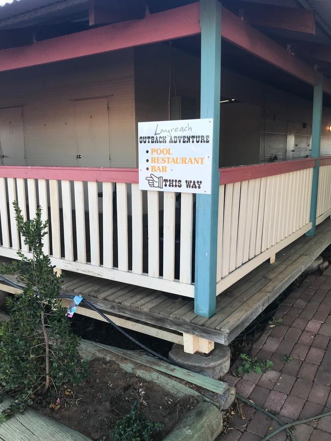 Stork Rd Budget Rooms - Private Rooms With Shared Bathrooms Access To Pool Longreach Exterior photo